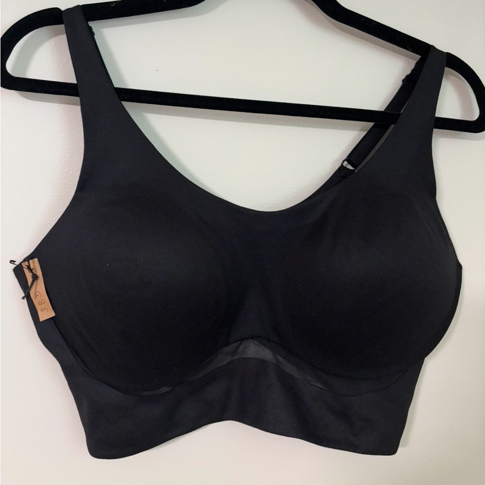 Victoria’s Secret Seamless Black Bra